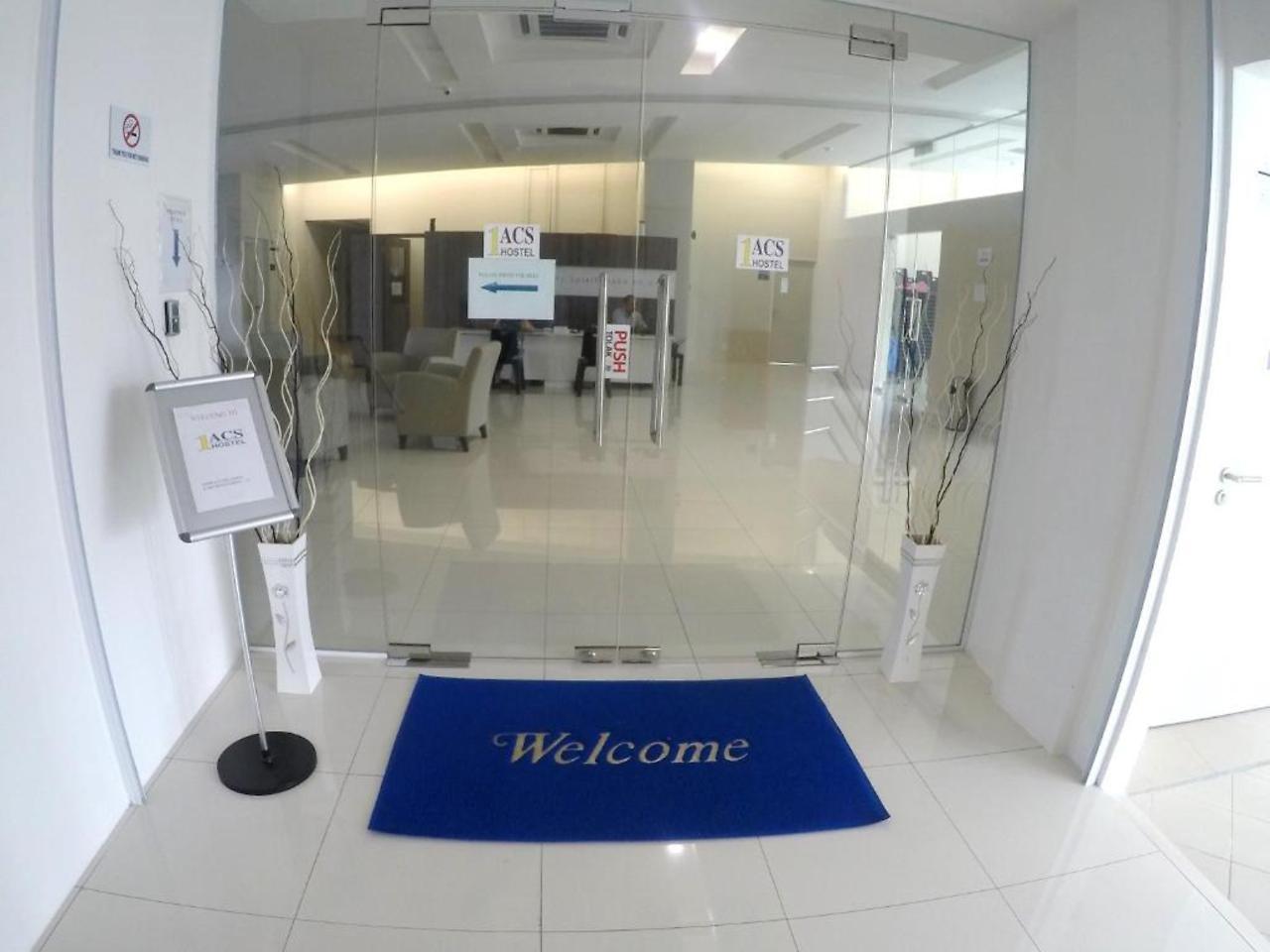 1Acs เรสซิเดนซ์ Hotel กูชิง ภายนอก รูปภาพ