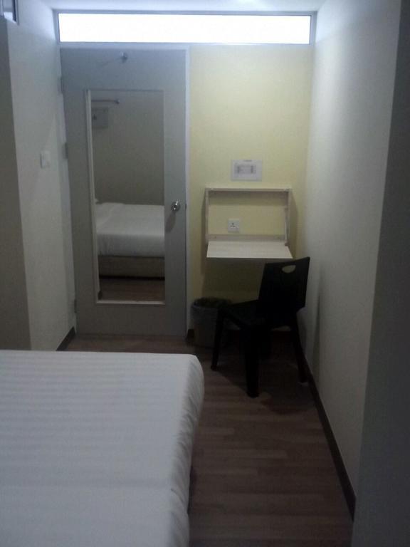 1Acs เรสซิเดนซ์ Hotel กูชิง ภายนอก รูปภาพ
