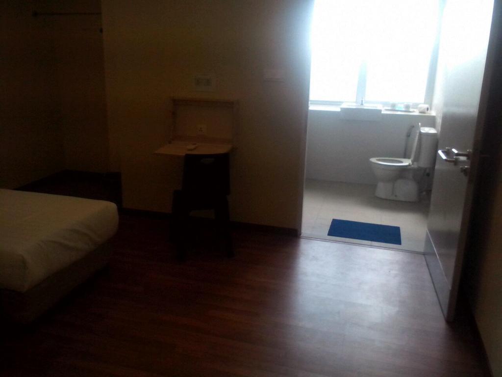 1Acs เรสซิเดนซ์ Hotel กูชิง ห้อง รูปภาพ