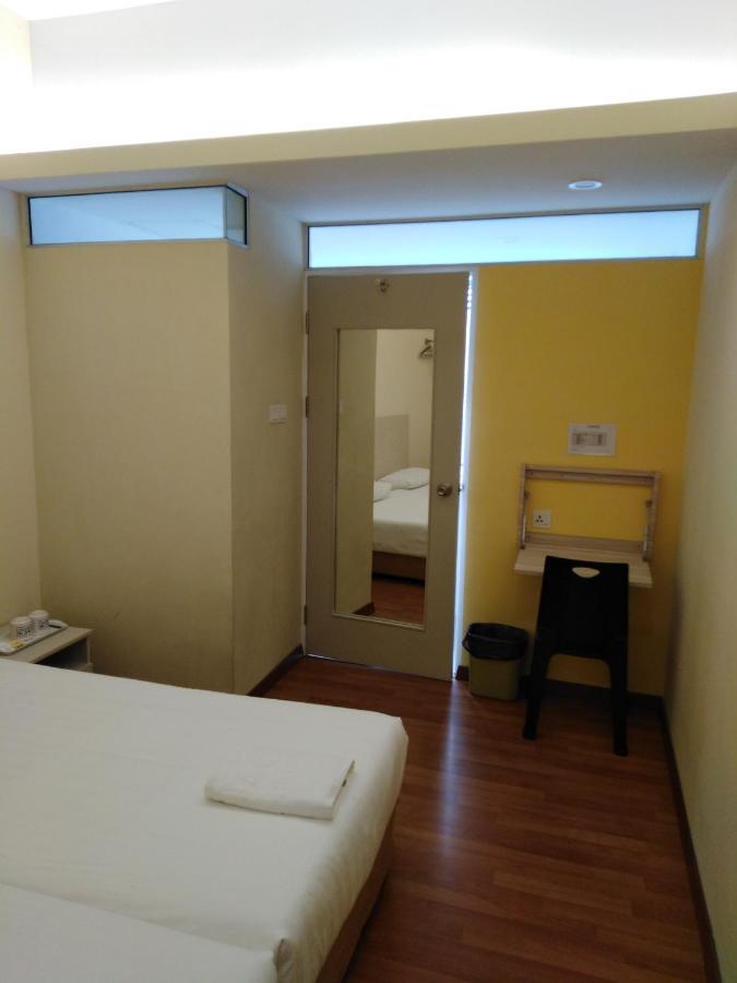 1Acs เรสซิเดนซ์ Hotel กูชิง ภายนอก รูปภาพ